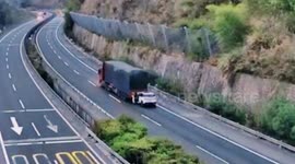 Car dragged by semi-trailer for over two miles after rear-ending it on Chinese highway