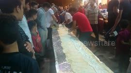 300 People Tasted Longest shawerma sandwich In Streets