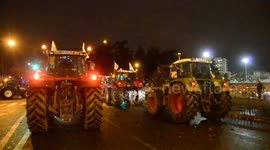 'Agri-bashing' protest continues as tractors plough thorugh Paris