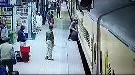 Man has near-miss while boarding running train at Delhi Station