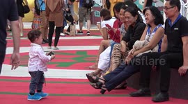 Toddler Uses Mum's Smartphone To Take Family Picture