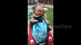 Heartwarming moment young UK girl with spinal muscular atrophy dresses up as Frozen's Elsa