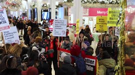 New Yorkers occupy Macy's to demand better access to transport for disabled people