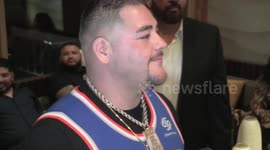 Andy Ruiz Jnr full huddle