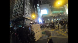 Protesters set up barricades in central Hong Kong