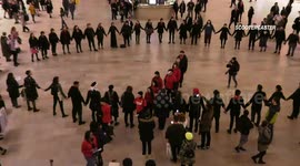 Dozens protest in New York’s Grand Central Station in support of Chile