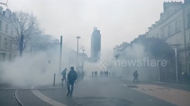 Nantes' streets filled with tear gas