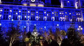 A beautiul festive display awaits visitors to Paris  city hall.