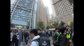 Hong Kong Protesters sing