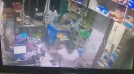 Shop Owner KOs Thief With Gas Canister