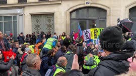 Demonstration by french strikers of subway and railway in Paris / 26-12-2019