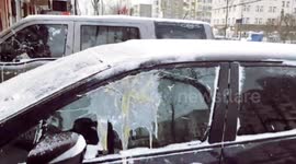 Chinese man smashes eggs to car after having dispute with its owner