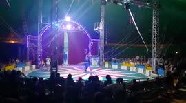 Talented Guy Know How To Play Circles Catch Game