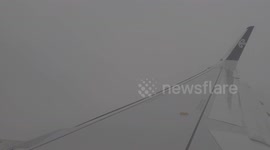 Plane video shows dense smoke as Sydney experiences poor air quality