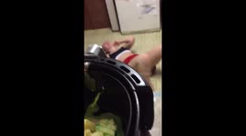 Aussie mother in hysterics as daughter melts bowl trying to cook chips