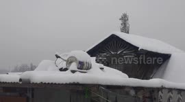 DAY 2 Jammu and Kashmir receives heavy snowfall, Srinagar airport closed for second day