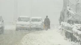 DAY 2 Jammu and Kashmir receives heavy snowfall, Srinagar airport closed for second day