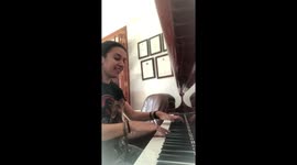 Sound on! Game of Thrones theme song with Blue, the singing Chihuahua in Cyprus