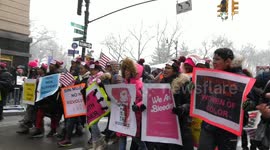 Thousands join Women's March in New York