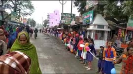 Tens of millions form human chain in India's Bihar state in climate protest