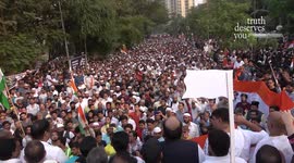 10,000 people sing Indian National anthem