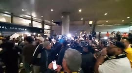 Bienvenido! Hundreds of Galaxy fans greet new signing Javier Hernandez at LAX