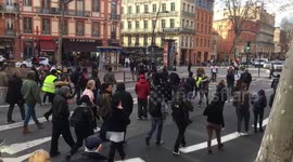 Protesters still walk in Toulouse