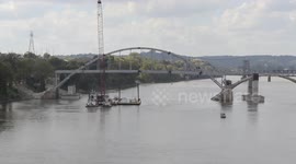 Broadway Bridge, first attempt