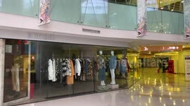 China Virus: Outbreak leaves Beijing shopping mall deserted