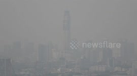 Thick layer of smog pollution blankets Bangkok
