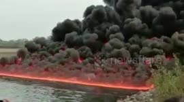 Fuel thieves start massive oil fire trying to siphon from east Indian pipeline