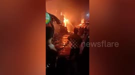 One dead and 600 families left homeless in Philippines slum fire