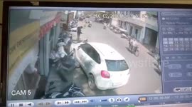 Mirclosly survive a man as car Rammed into the Parkes bikes in Central India.