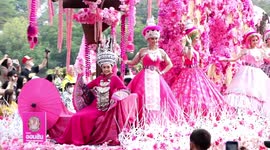Colourful parade celebrates flower festival in northern Thailand