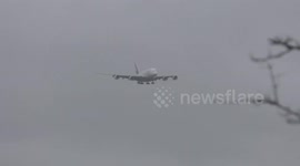 Storm Ciara travel Chaos at Heathrow Airport Emirates A380 A6EUM crabbing 9feb2020 1142a DXB