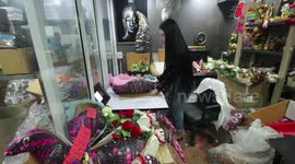Valentine's Day boquets made with cuddly monitor lizards are a hit