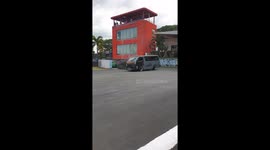 Minivan Joins Drag Race In The Philippines