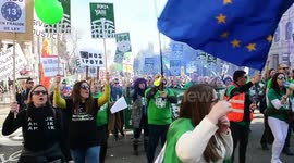 Thousands of public sector workers in Madrid demonstrate against working conditions