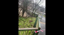 Police cordon off Castle Bridge