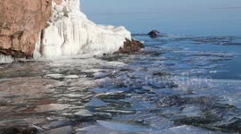 Ice shards crushing against Minnesota's coast sounds incredible