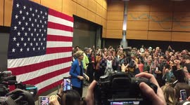 Thousands attend Senator Elizabeth Warren rally at Seattle Center