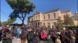 Large protest on Greek island of Lesbos against new migrant camps