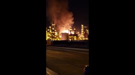 Marathon oil refinery explodes in Southern California