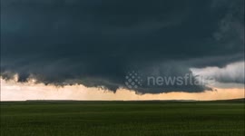 Amazing timelapse shows birth, life and death of tornado touching down in Wyoming