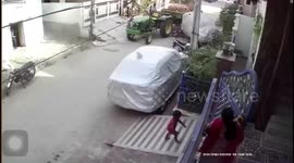 Tractor ploughs into residential street in India after driver has seizure at the wheel