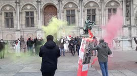 Water service staff protest outside Paris City Hall over exposure to asbestos