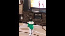 Baby dancing
