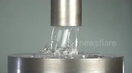 Hydraulic press demolishes everyday object with ease