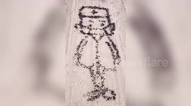 Famous Chinese farmer pays tribute to medical staff battling coronavirus by making his 4,000 chicken form their image