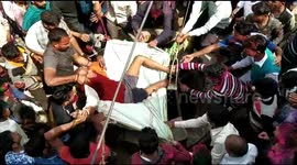Man rescued by brave villagers after falling down 25-foot-deep well in north India